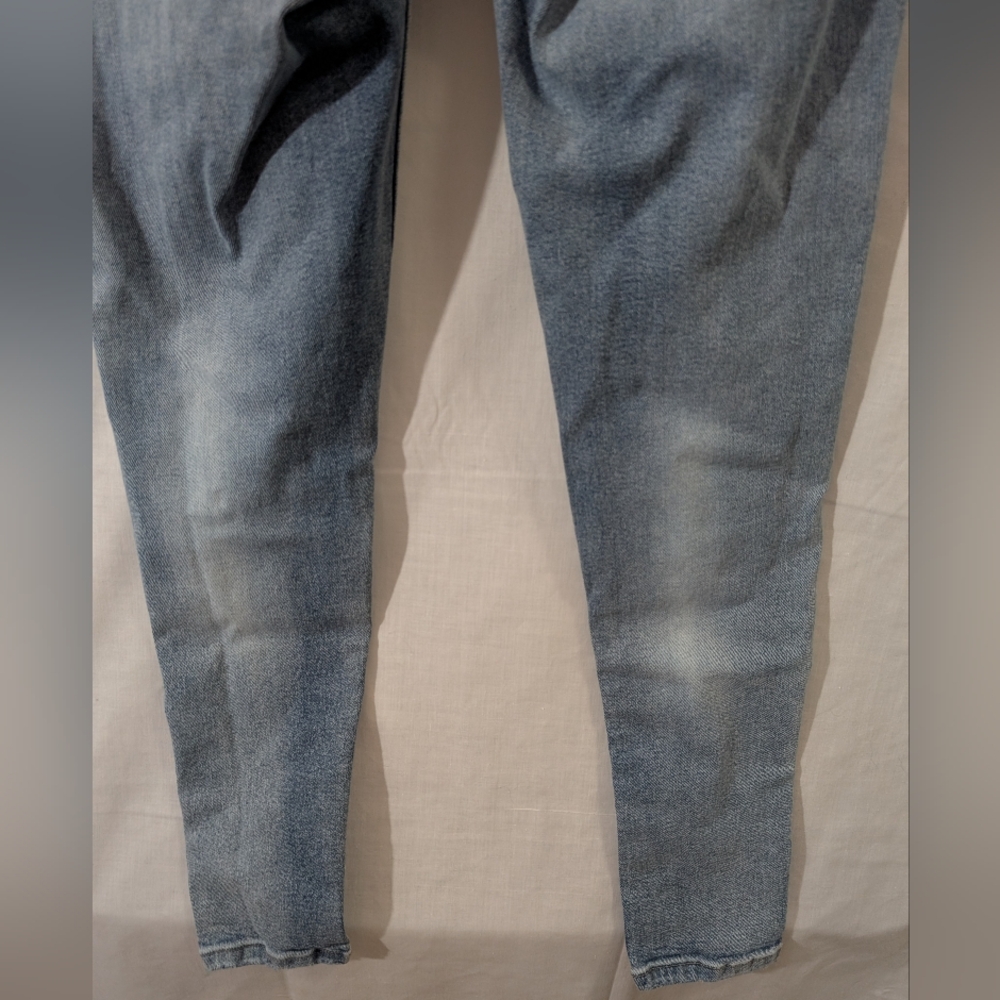 Zara Women's Distressed Skinny Jeans, Size 6, Stretch, Mid-Rise, Light Wash - Picture 11 of 13